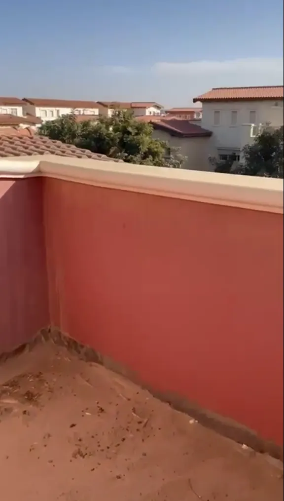  للبيع في هايد بارك في  بمساحة 0 م² تتكون من 0 غرف