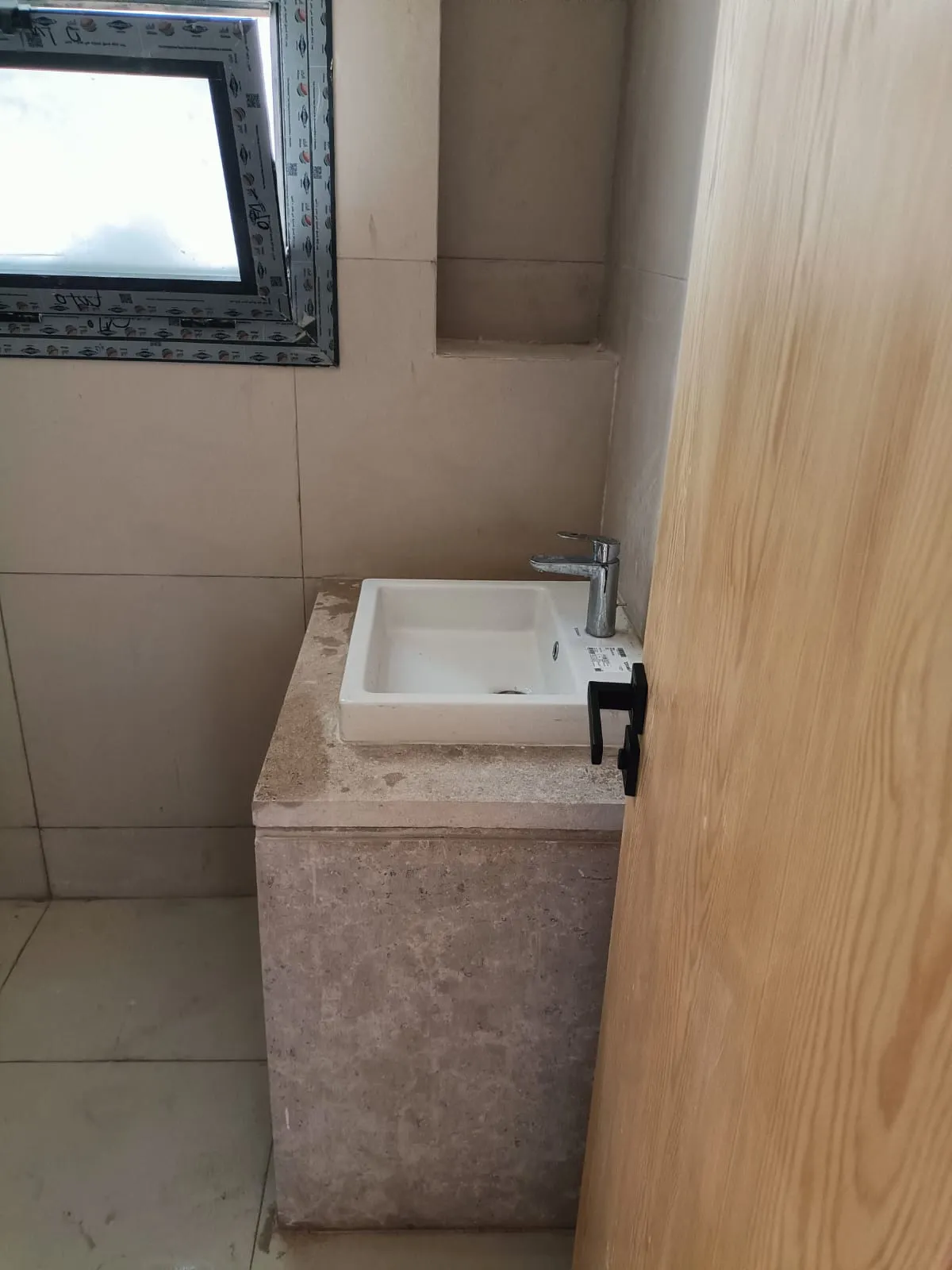  للبيع في مرسي باجوش في  بمساحة 0 م² تتكون من 0 غرف