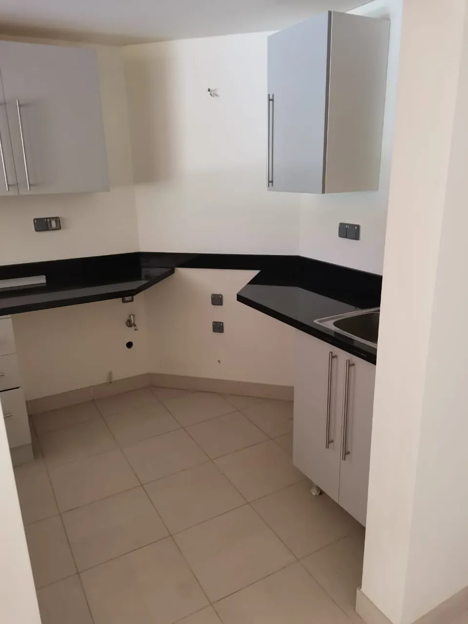  للبيع في فيراندا  سهل حشيش في  بمساحة 0 م² تتكون من 0 غرف