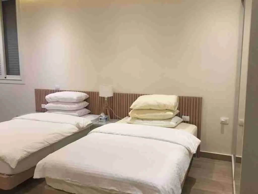 شاليه للبيع في سيشيل سيدي عبد الرحمن في سيدي عبد الرحمن بمساحة 0 م² تتكون من 4 غرف