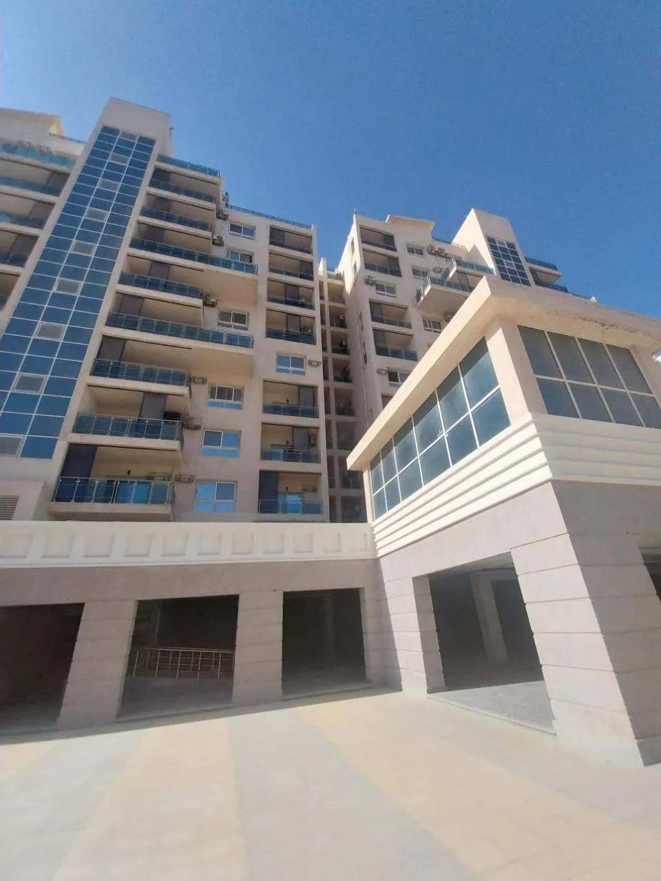  للبيع في داون تاون العلمين الجديدة في  بمساحة 0 م² تتكون من 0 غرف