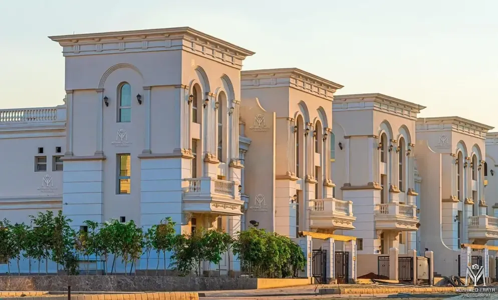 Townhouse for sale in Al Maqsad in New Capital City of 391 m² with 3 bedrooms