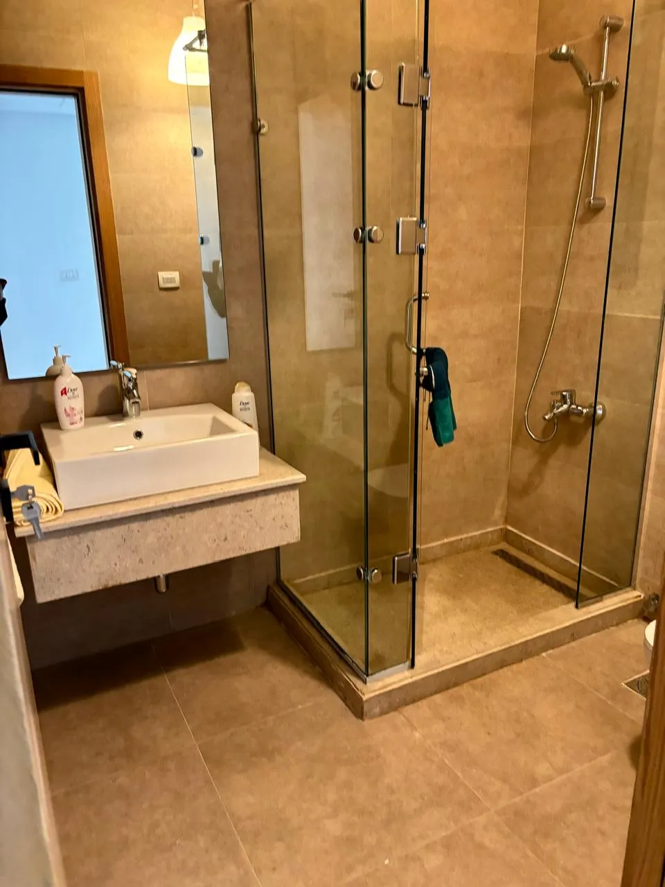  للبيع في كاي السخنة في  بمساحة 0 م² تتكون من 0 غرف