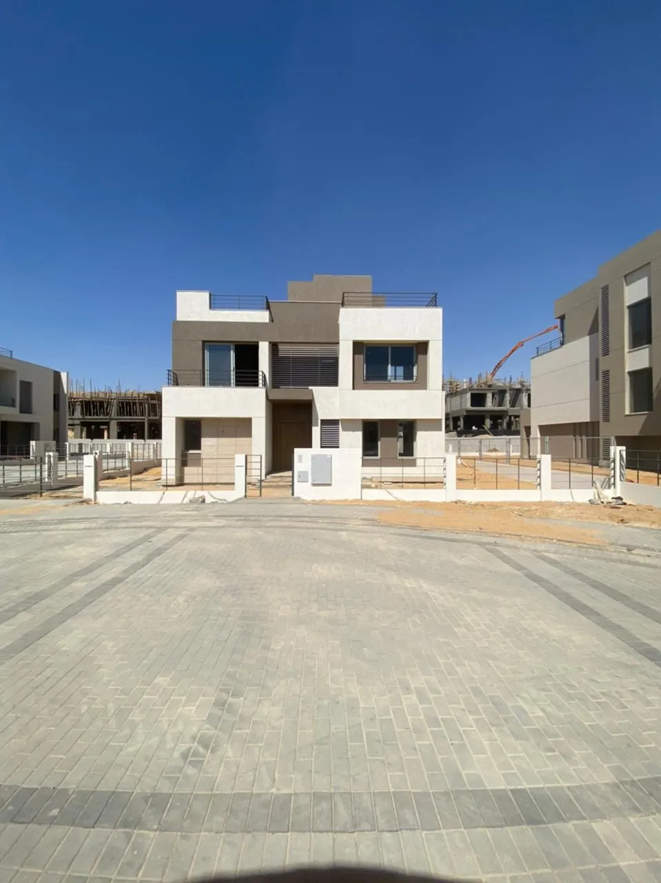 للبيع في بالم هيلز القاهرة الجديدة في بمساحة 0 م² تتكون من 0 غرف