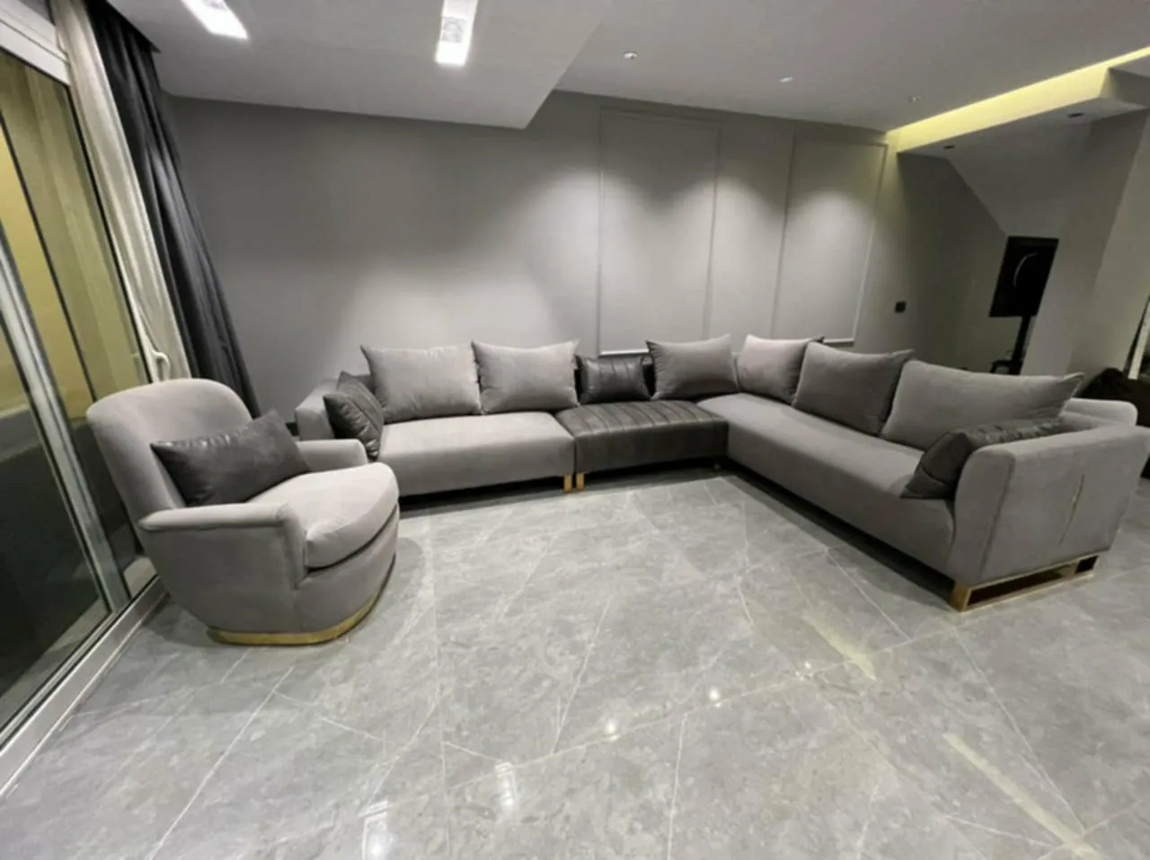  للبيع في ماونتن فيو هايد بارك في  بمساحة 0 م² تتكون من 0 غرف