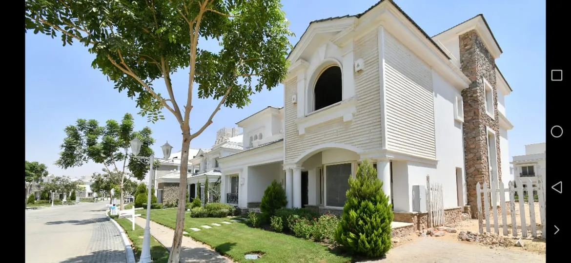 فيلا للبيع في ماونتن فيو 2 في القاهرة الجديدة بمساحة 0 م² تتكون من 5 غرف