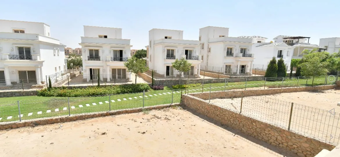 فيلا للبيع في ماونتن فيو 2 في القاهرة الجديدة بمساحة 0 م² تتكون من 5 غرف