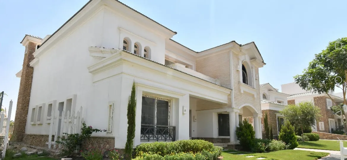 فيلا للبيع في ماونتن فيو 2 في القاهرة الجديدة بمساحة 0 م² تتكون من 5 غرف