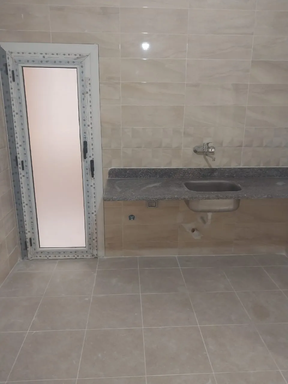  للبيع في داون تاون العلمين الجديدة في  بمساحة 0 م² تتكون من 0 غرف