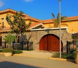 فيلا للبيع في أب تاون كايرو في مقطم بمساحة 0 م² تتكون من 5 غرف