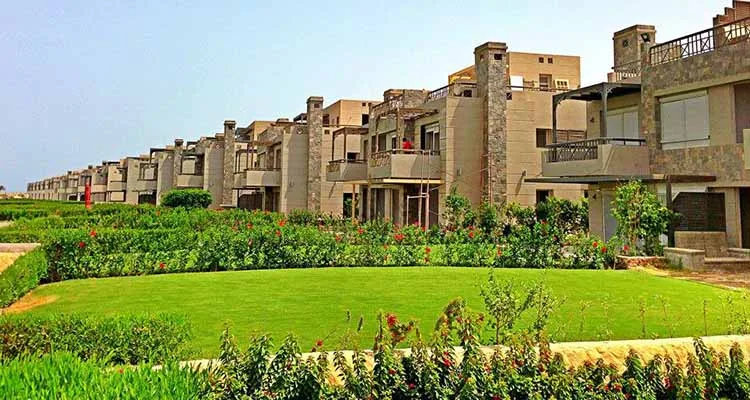 توين هاوس للبيع في عين باي  في العين السخنة بمساحة 0 م² تتكون من 5 غرف