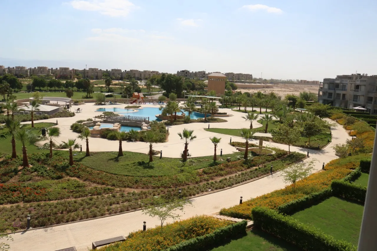 توين هاوس للبيع في عين باي  في العين السخنة بمساحة 0 م² تتكون من 5 غرف