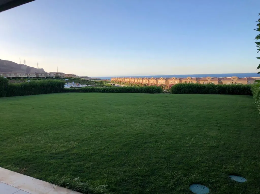 Villa for sale in Telal Sokhna in Ain Sokhna of 280 m² with 6 bedrooms
