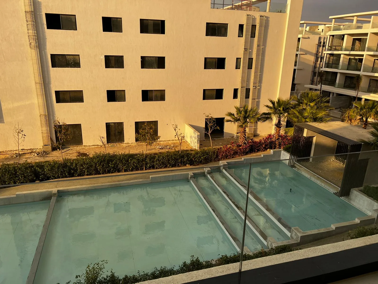 شقة للبيع في ليك فيو ريزيدنس في جولدن سكوير بمساحة 0 م² تتكون من 3 غرف