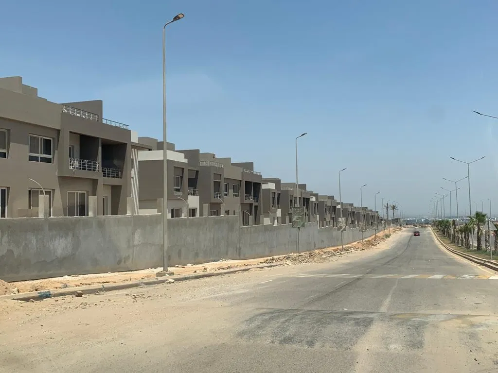 تاون هاوس للبيع في إيتابا في الشيخ زايد بمساحة 0 م² تتكون من 3 غرف