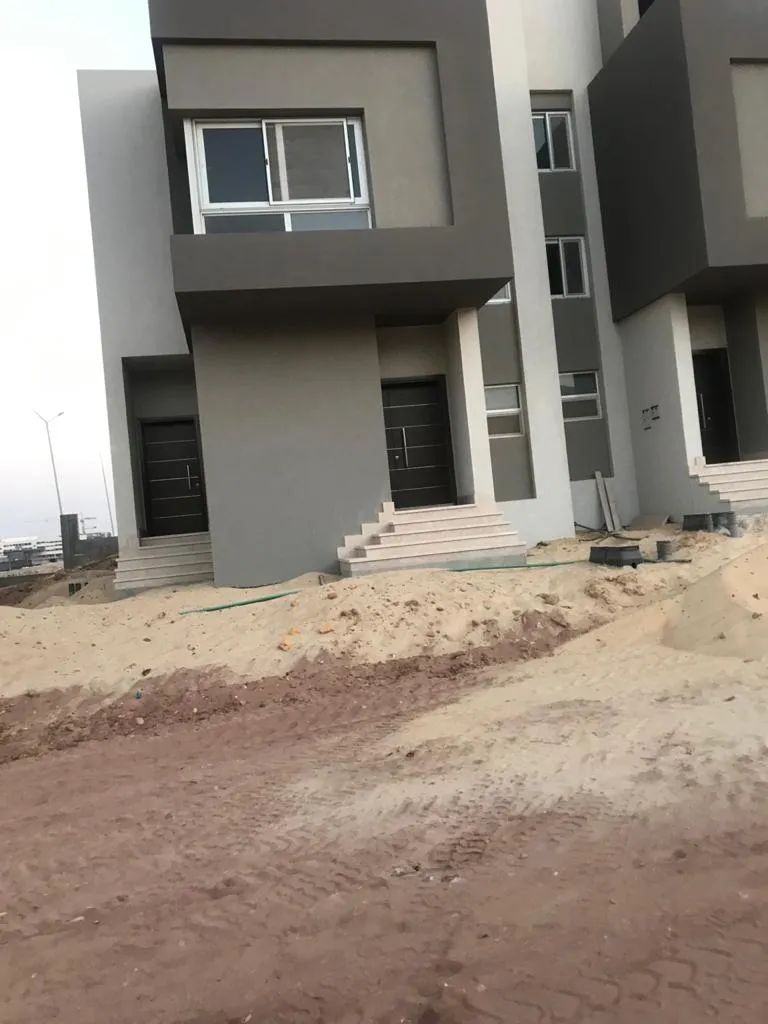 تاون هاوس للبيع في إيتابا في الشيخ زايد بمساحة 0 م² تتكون من 3 غرف