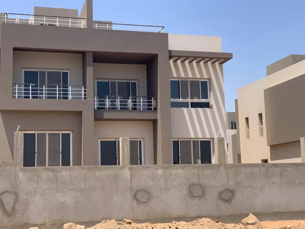 تاون هاوس للبيع في إيتابا في الشيخ زايد بمساحة 0 م² تتكون من 3 غرف