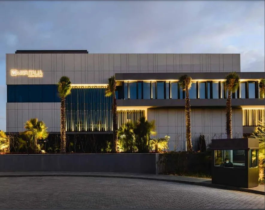 تجاري للبيع في كايرو بيزنس بارك  في القاهرة الجديدة بمساحة 0 م² تتكون من 0 غرف