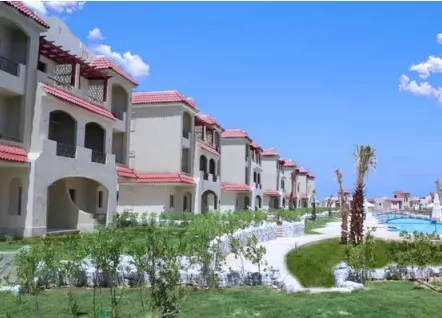 شقة للبيع في لاسيرينا الساحل الشمالي في الضبعة بمساحة 0 م² تتكون من 4 غرف