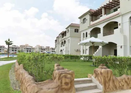 شقة للبيع في لاسيرينا الساحل الشمالي في الضبعة بمساحة 0 م² تتكون من 4 غرف