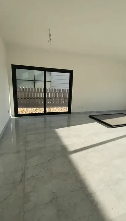  للبيع في البروج في  بمساحة 0 م² تتكون من 0 غرف