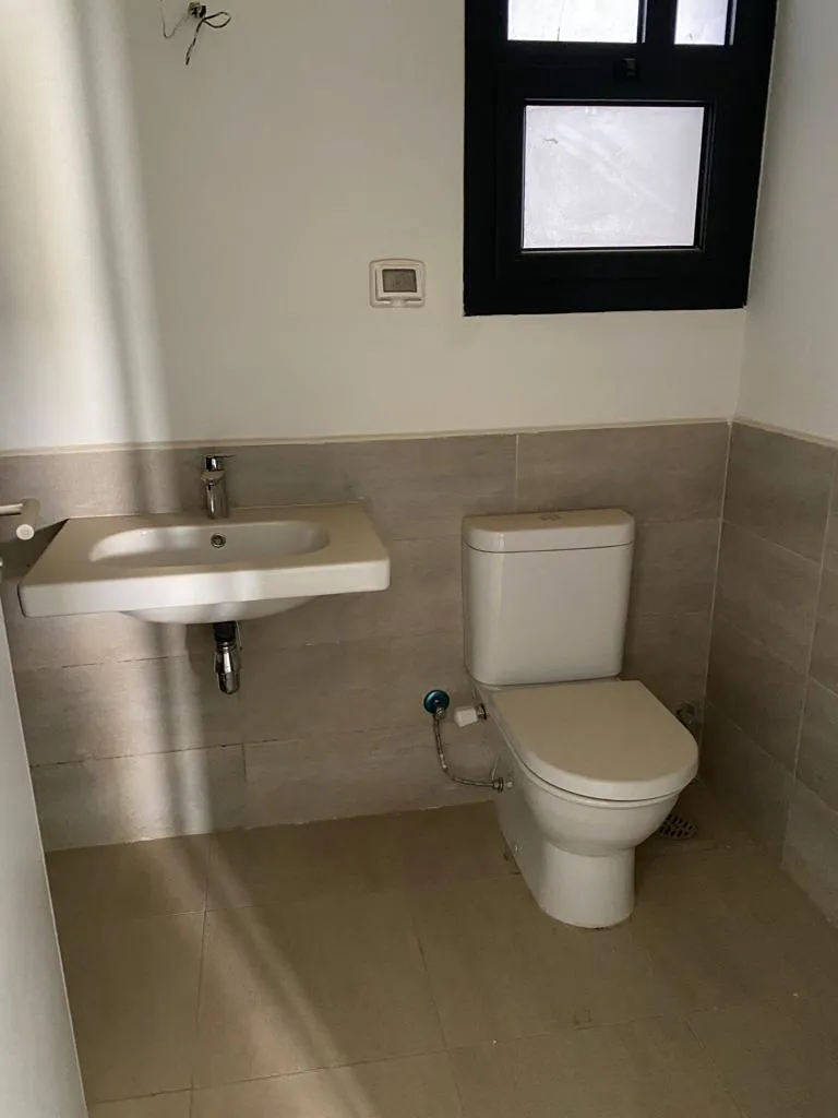 للبيع في البروج في بمساحة 0 م² تتكون من 0 غرف