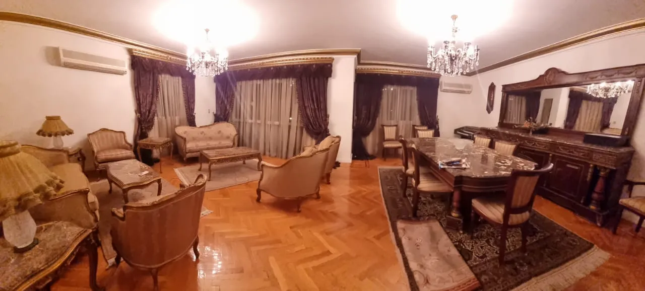  for sale in Beverly Hills in  of 0 m² with 0 bedrooms