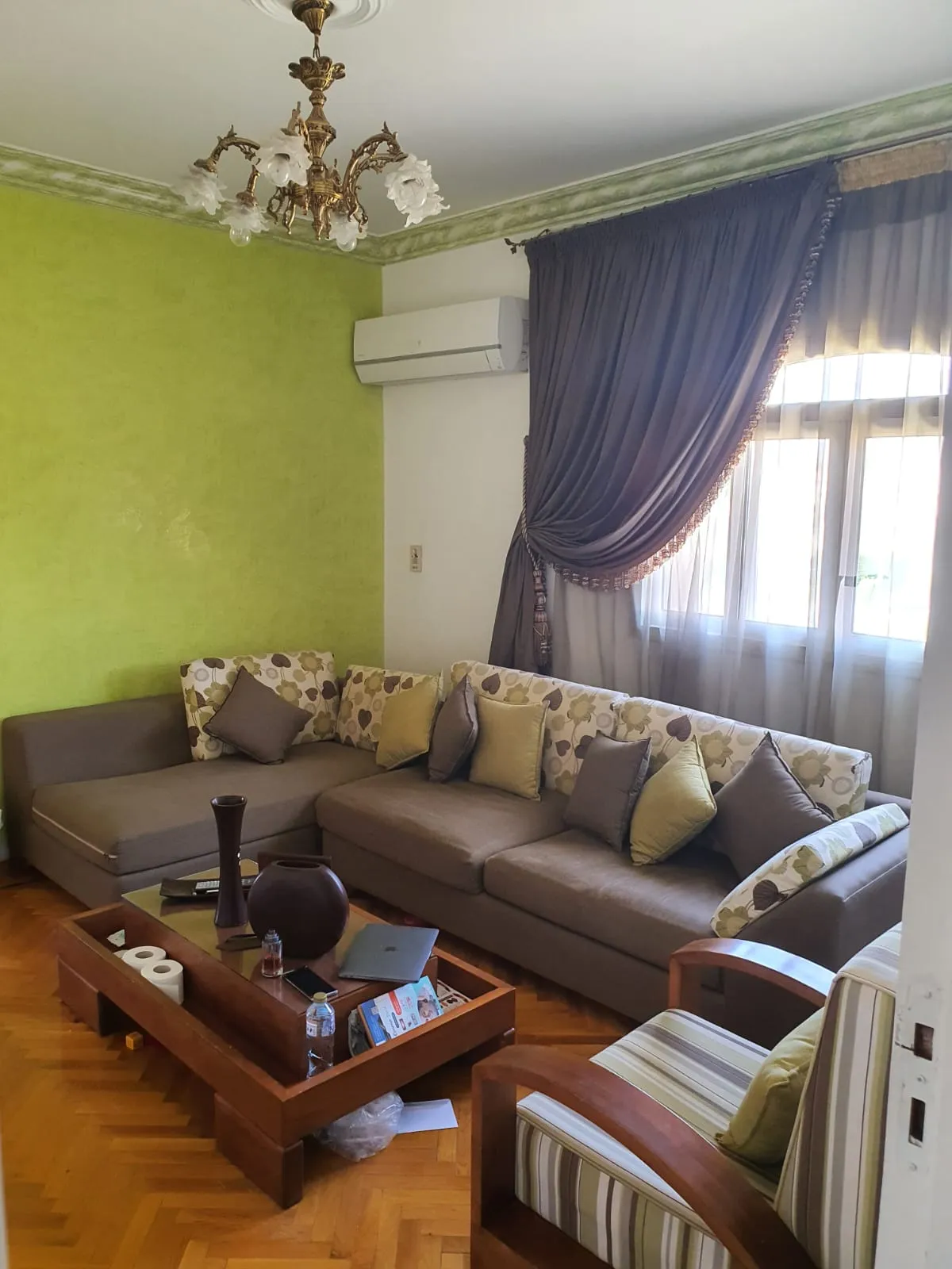  for sale in Beverly Hills in  of 0 m² with 0 bedrooms