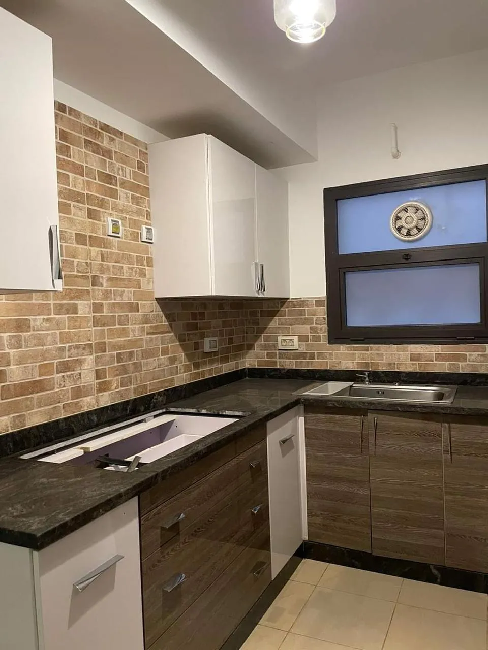  للبيع في أب تاون كايرو في  بمساحة 0 م² تتكون من 0 غرف