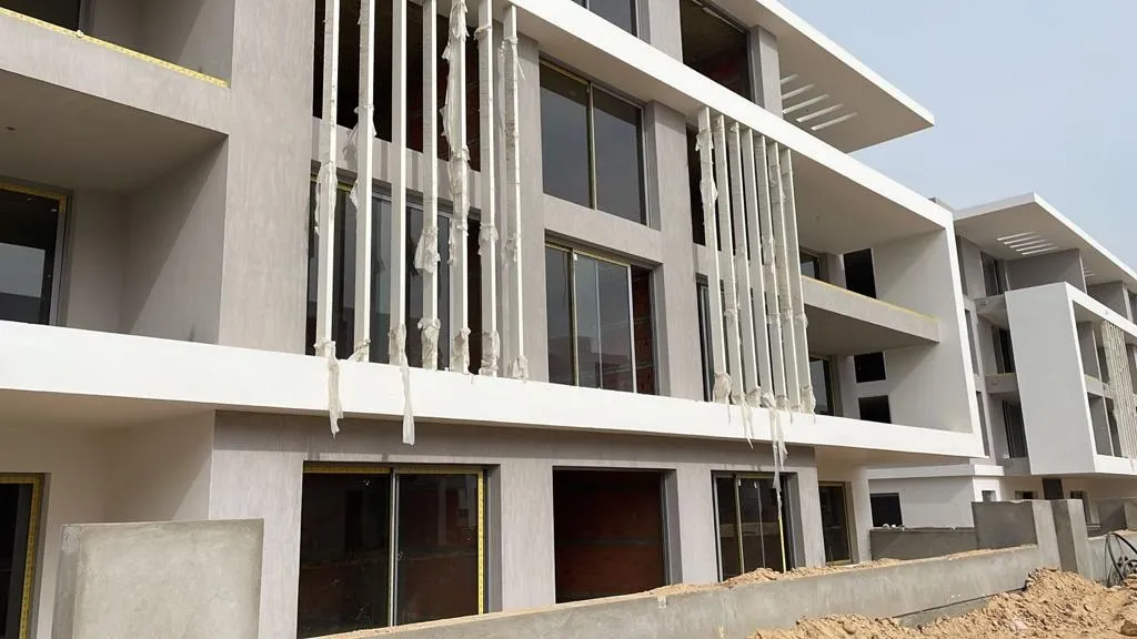 للبيع في جولز في بمساحة 0 م² تتكون من 0 غرف