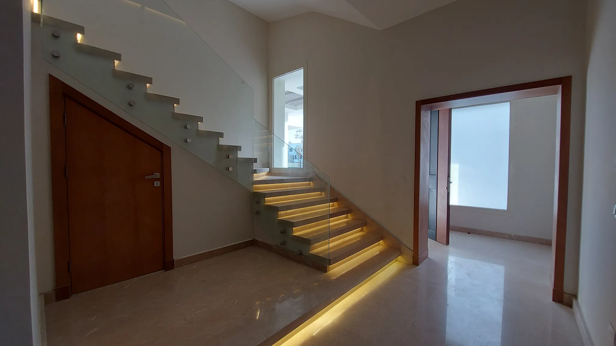  للبيع في نيو جيزة في  بمساحة 0 م² تتكون من 0 غرف