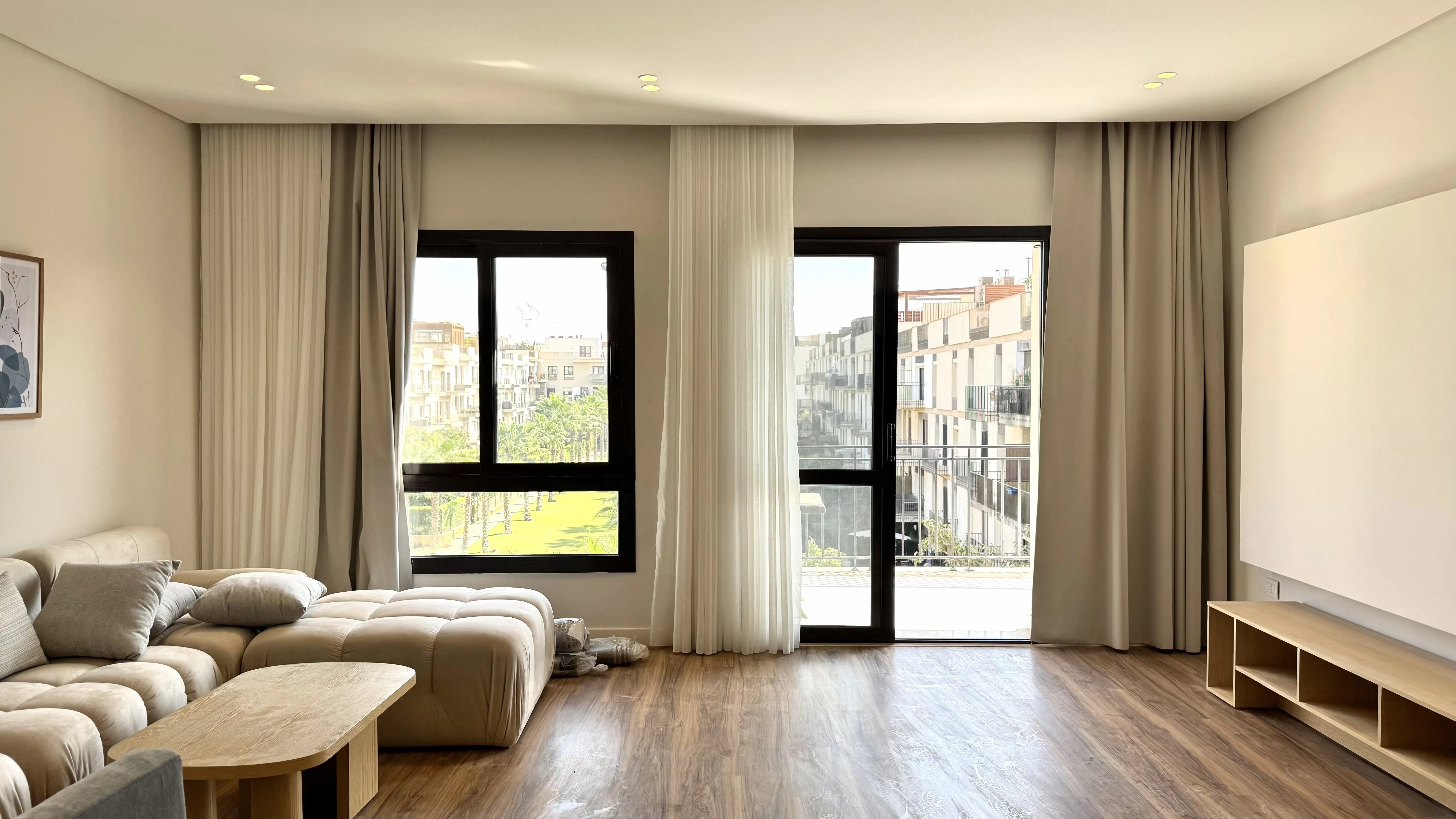 شقة للبيع في ويست تاون ريزيدنس في الشيخ زايد بمساحة 0 م² تتكون من 2 غرف